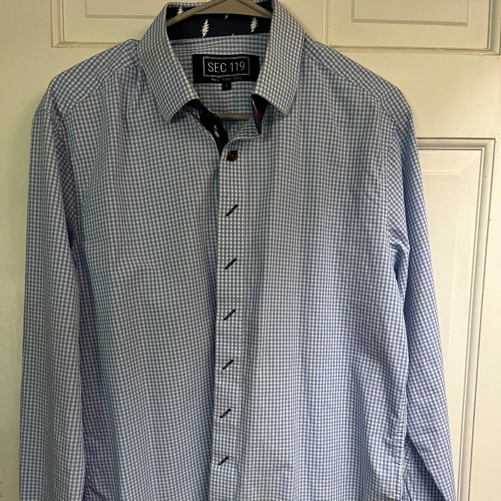 Section 119 Greatful Dead "Thunderbolt" Men's button down shirt- New !!